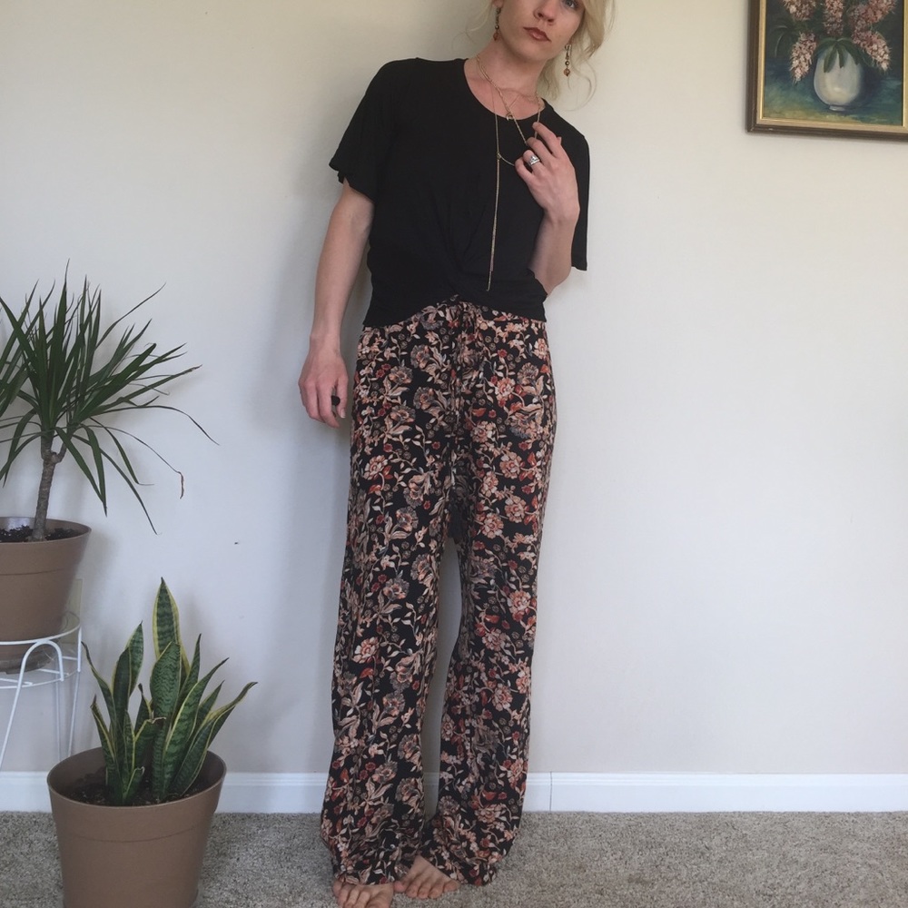 NEW Floral high waisted pants
